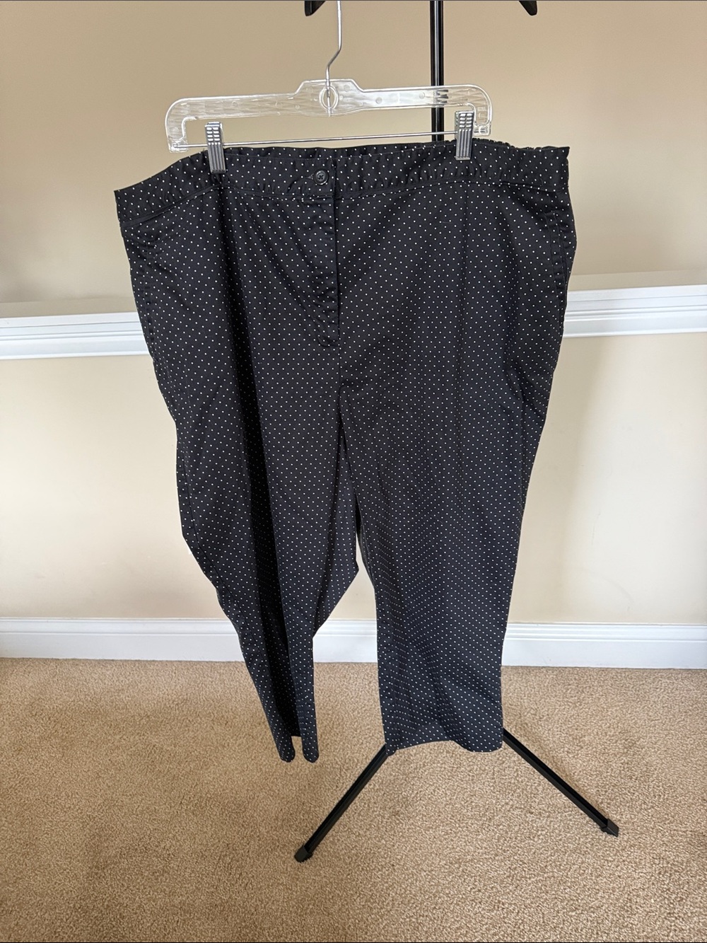 Catherines Black Polka Dot Women’s Chinos Capris